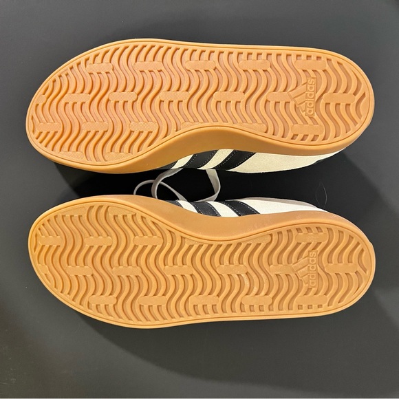 Adidas Womens Run 70s 2.0 Atheletic Shoes White Black Gum Size 8 - Picture 9 of 10